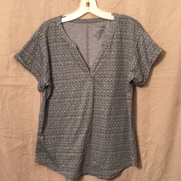 L.L. Bean Tops - L. L. Bean women’s deep V-neck top